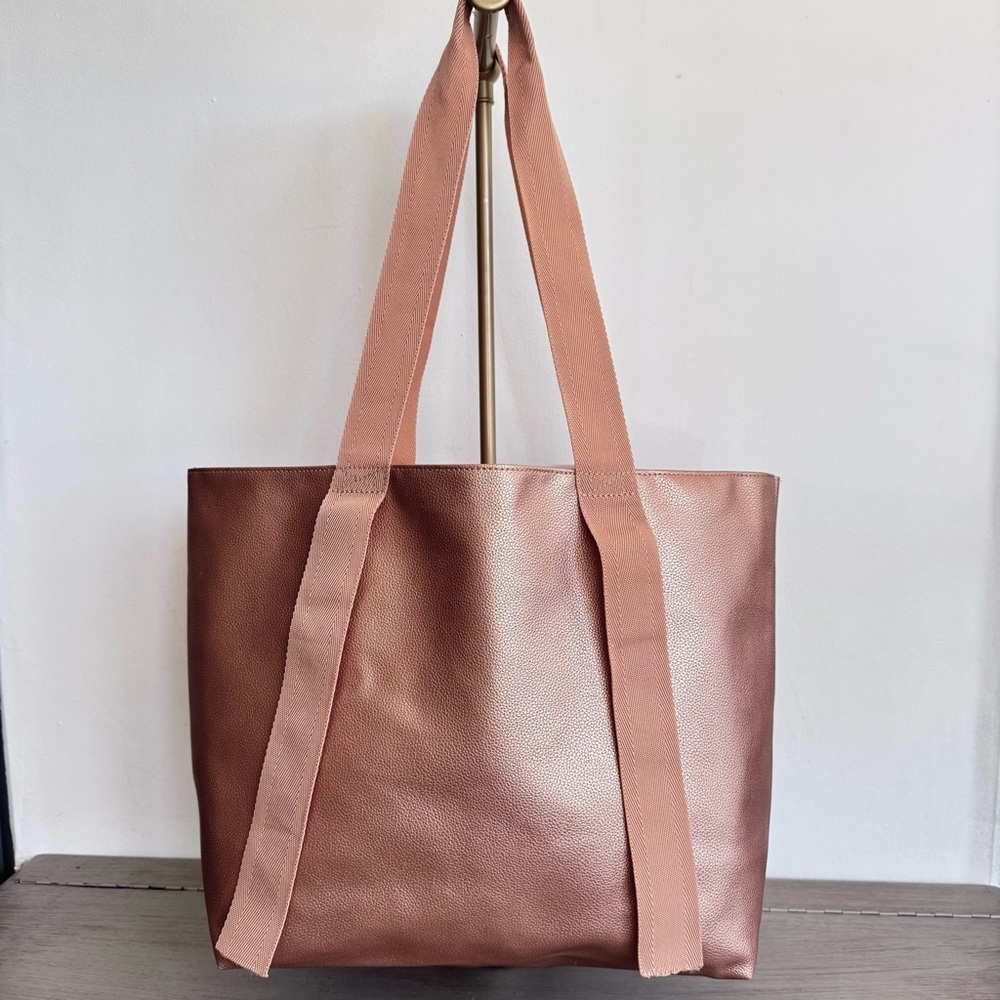 SAKS FIFTH AVENUE Tote Bag Shoulder Shopper Office Errands Metallic Peach Beach